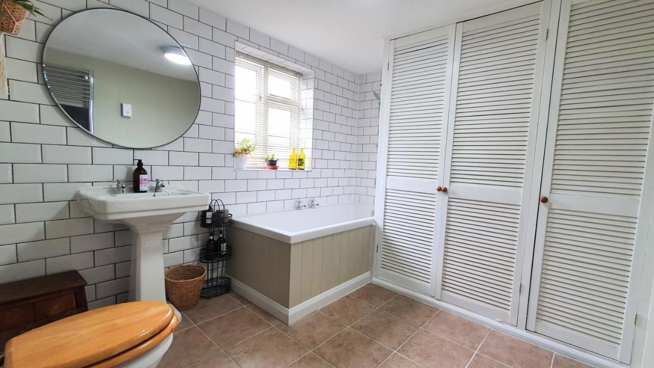 Glenfield Cottage - Secluded Luxury Deep In The Oxfordshire Countryside Wilcote Экстерьер фото
